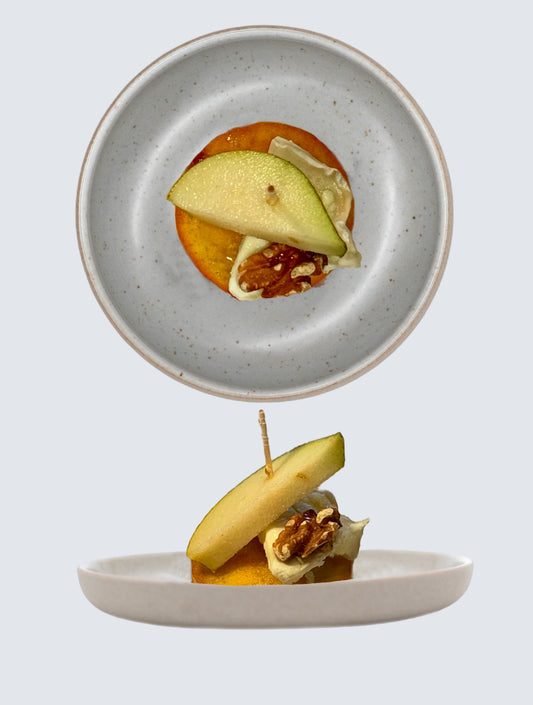 Mini-Pancakes mit Ziegenkäse, Honig & Birne